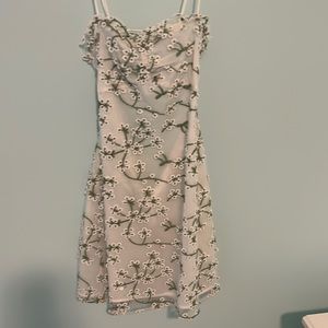 CROATIAN COAST WHITE FLORAL MINI DRESS